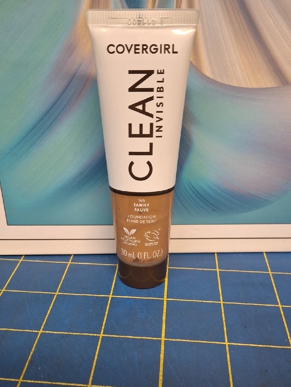 COVERGIRL Clean Invisible Foundation - Tawny 165 New Sealed Tube